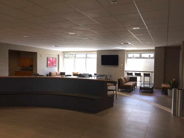 Building Photo - 1 Bedroom, 1 Bathroom, 1 Parking (801 Sout...