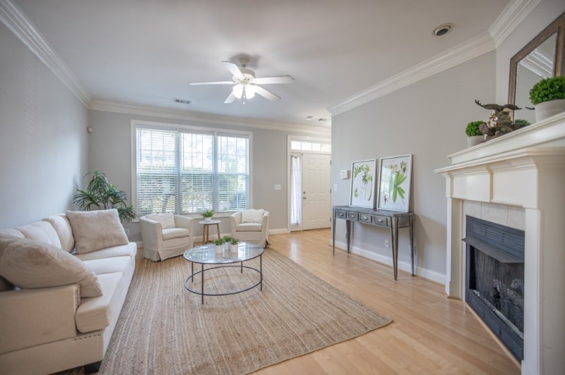 Building Photo - 1955 Oxford Ct