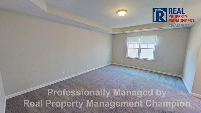 Building Photo - Spacious 3 BD/2.5 BA Home with Office Featuring Open Floorplan