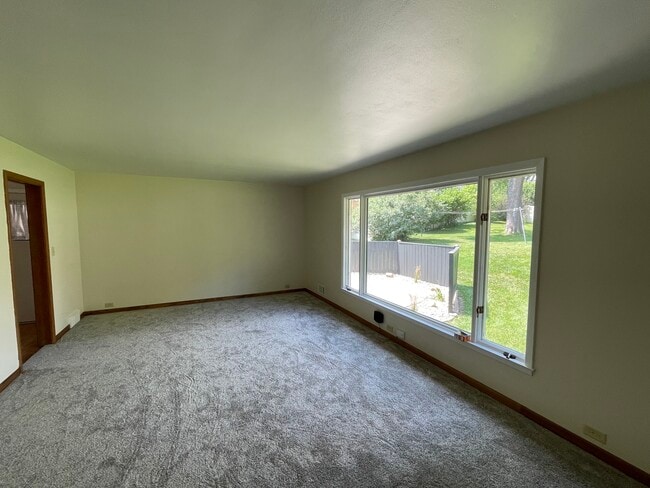 Living room - 1208 E 30th St