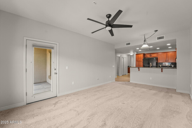 Building Photo - 5350 E Deer Valley Dr