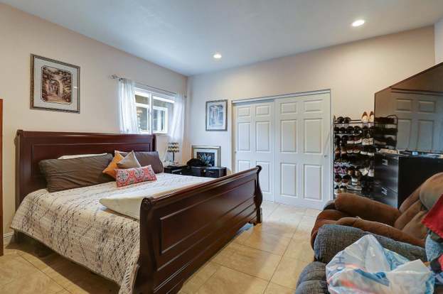 Building Photo - 384 Mccovey Ln
