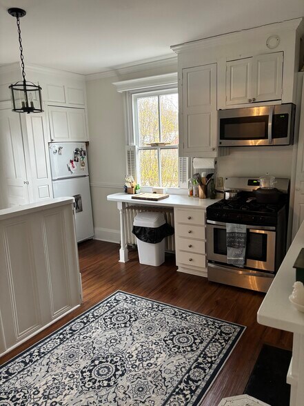 Building Photo - 341 Beaver St