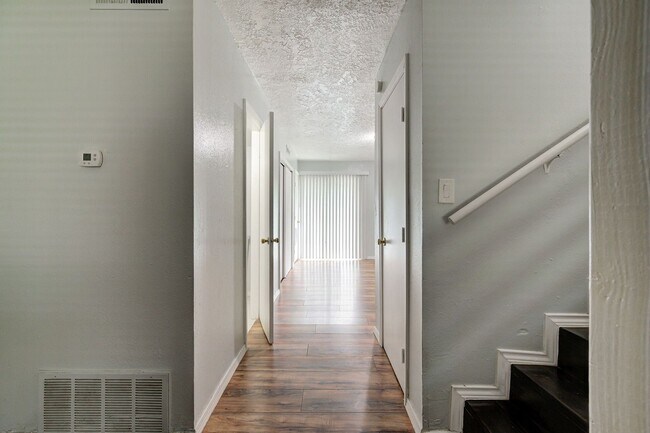 Building Photo - Fantastic 2 Bed/ 1.5 Bath Located in Norman