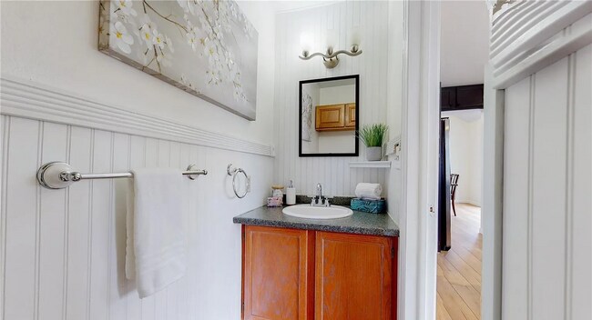 Building Photo - Stunning 5Bed 3.5Bath Modern Home on Spacious Lot in Quiet Boulder Cul-de-Sac