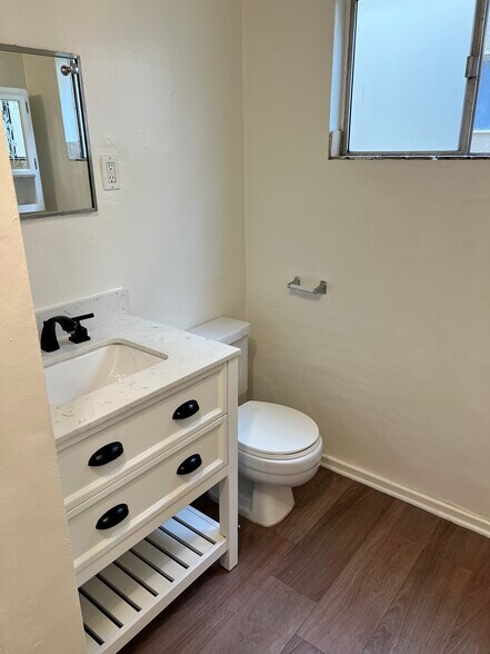 restroom - 920 S Fann St