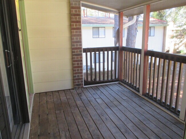 Building Photo - 2bed/1bath condo in convenient location......