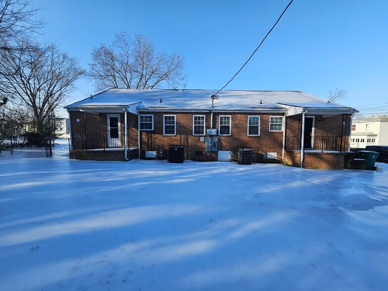 Building Photo - 103 Indiana Ln