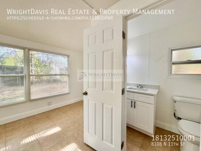 Building Photo - 8108 N 11th St