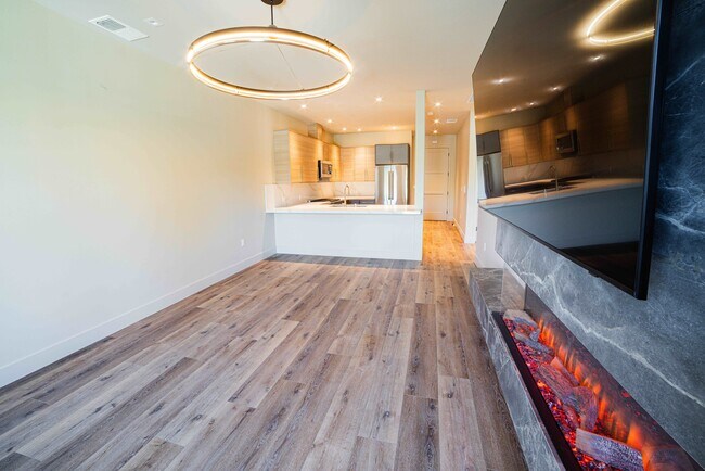 Building Photo - Rhine House Lofts