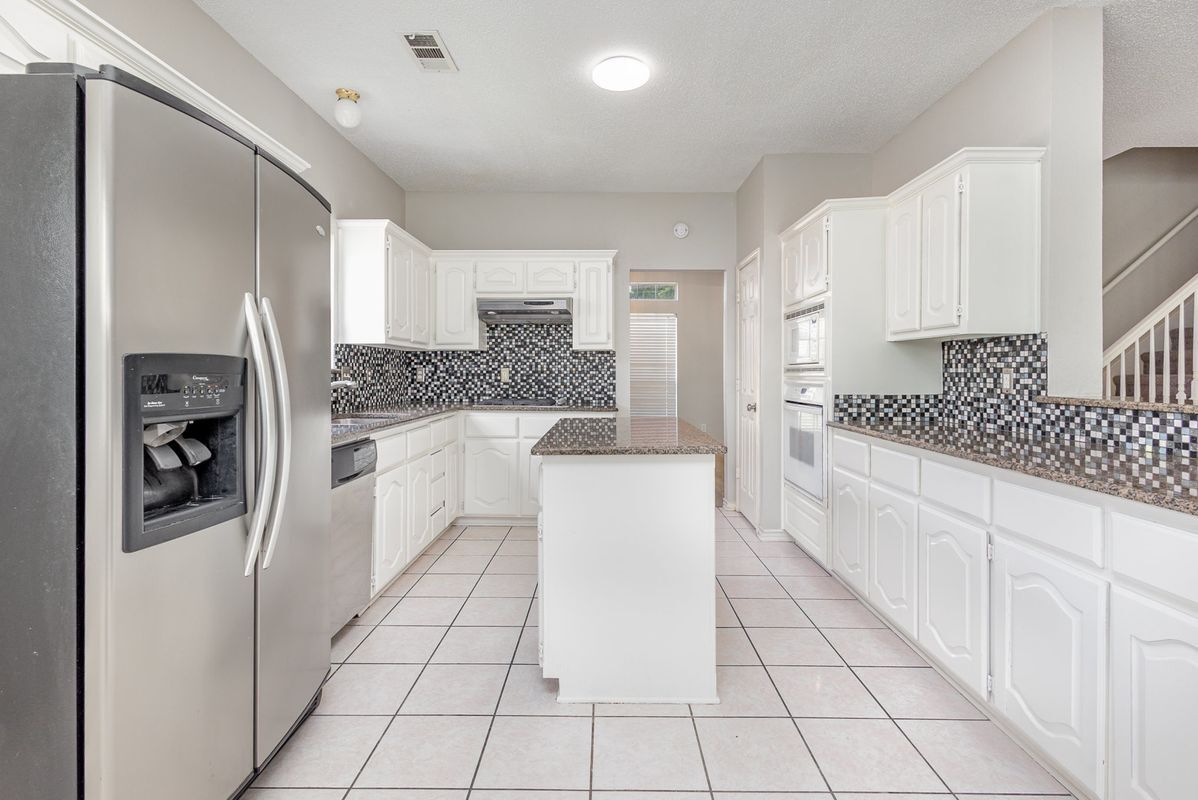 Building Photo - 2809 Ventanna Dr