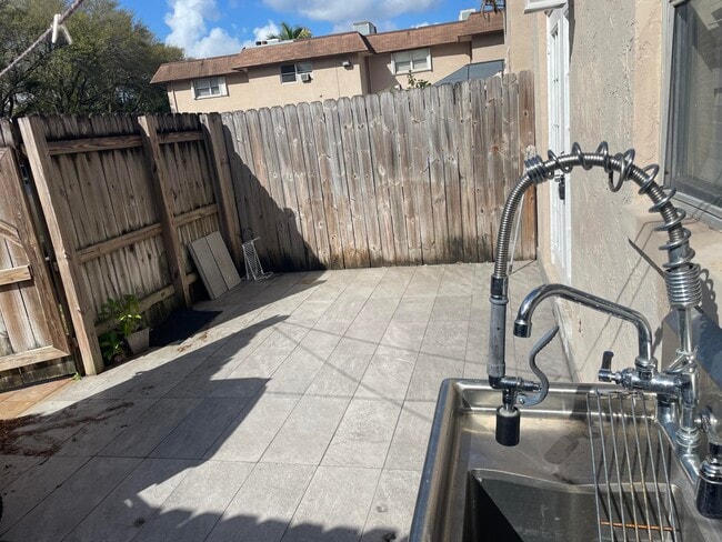 Building Photo - 7928 Kimberly Blvd