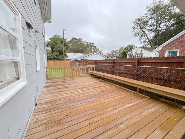 Building Photo - 1412 E 51st St