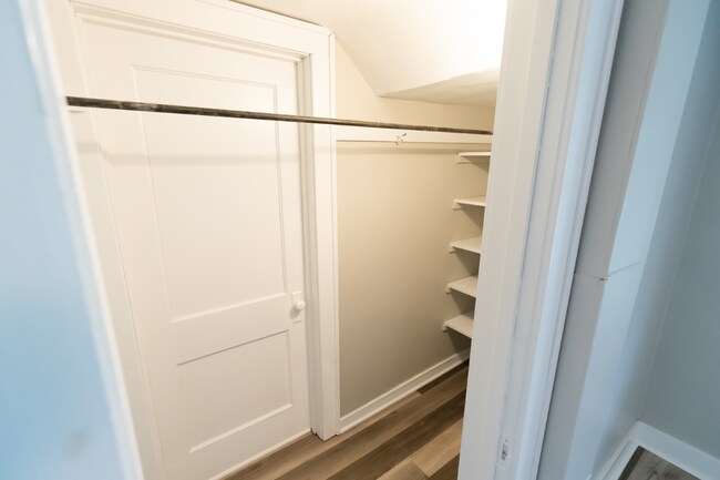 Building Photo - 1056 Watson St SW