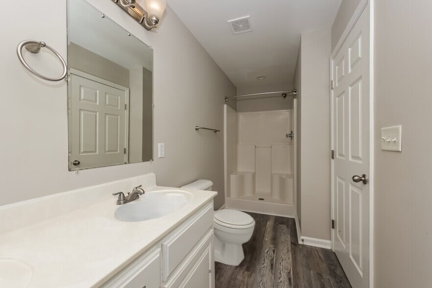 Building Photo - 2920 Bragg Ct