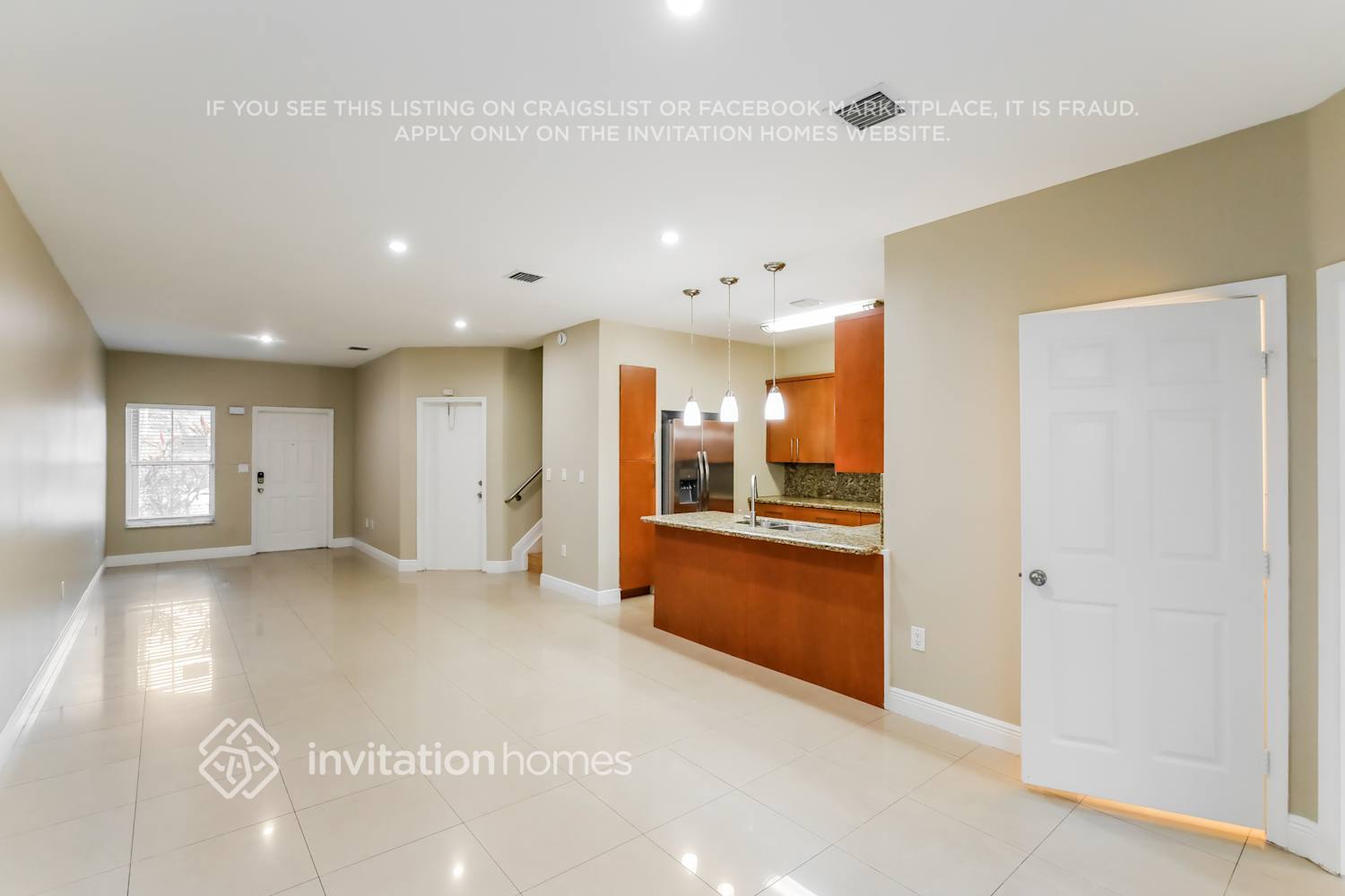 Building Photo - 7663 N Southwood Cir