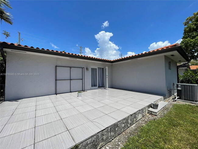 Building Photo - 4021 Red Rd