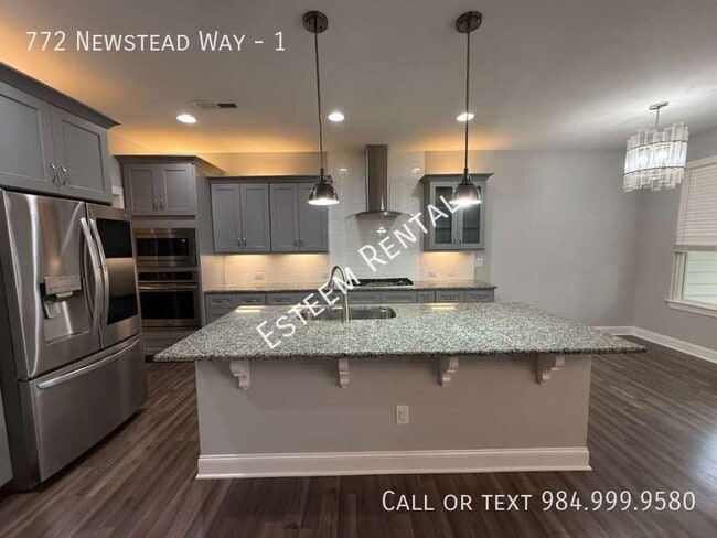Building Photo - 772 Newstead Way
