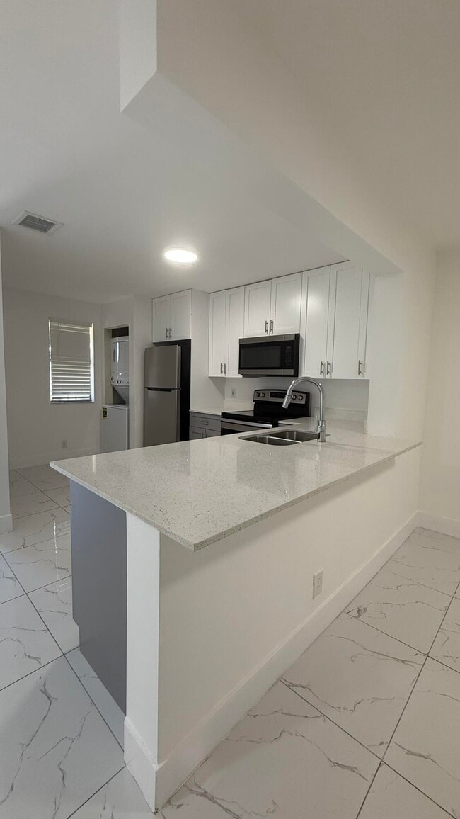 Primary Photo - 4805 Arjaro Dr
