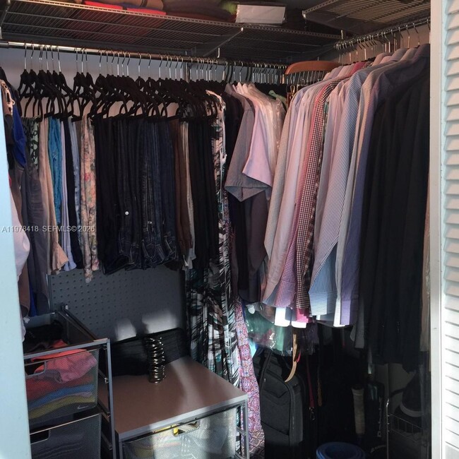 Building Photo - 31 SE 5th St