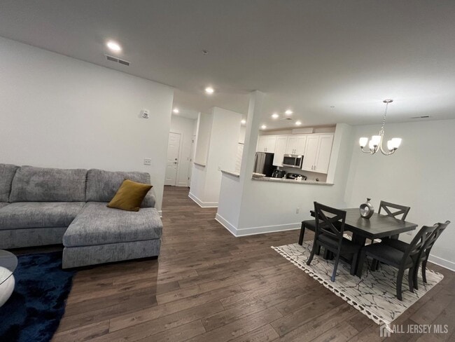 Building Photo - 826 Stiller Ln