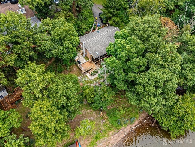 Building Photo - 23 Cardownie St