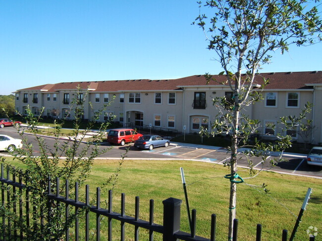 Building Photo - Oak Knoll Villa Affordable Senior Housing