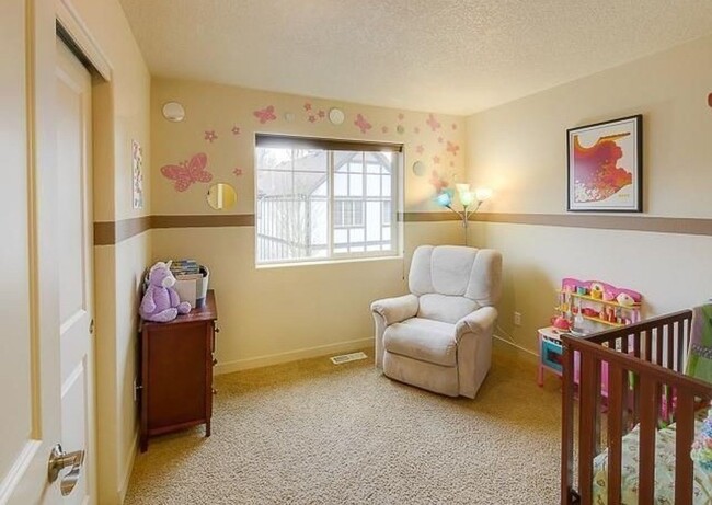 Building Photo - Beautiful 4 Bedroom Home In Villebois!