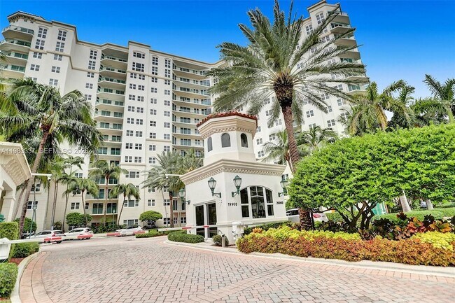 Building Photo - 20000 E Country Club Dr