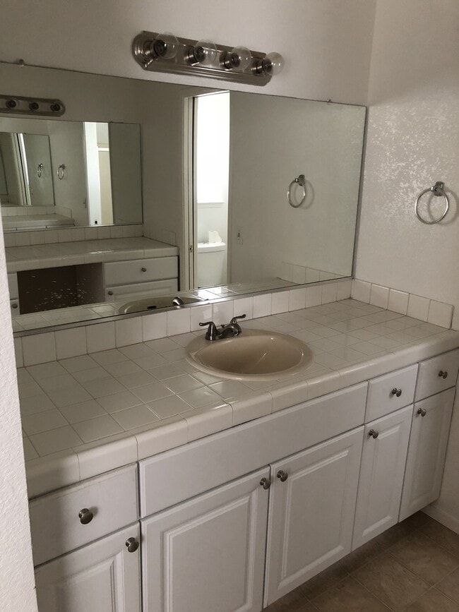 Building Photo - 1715 E Mary Ave