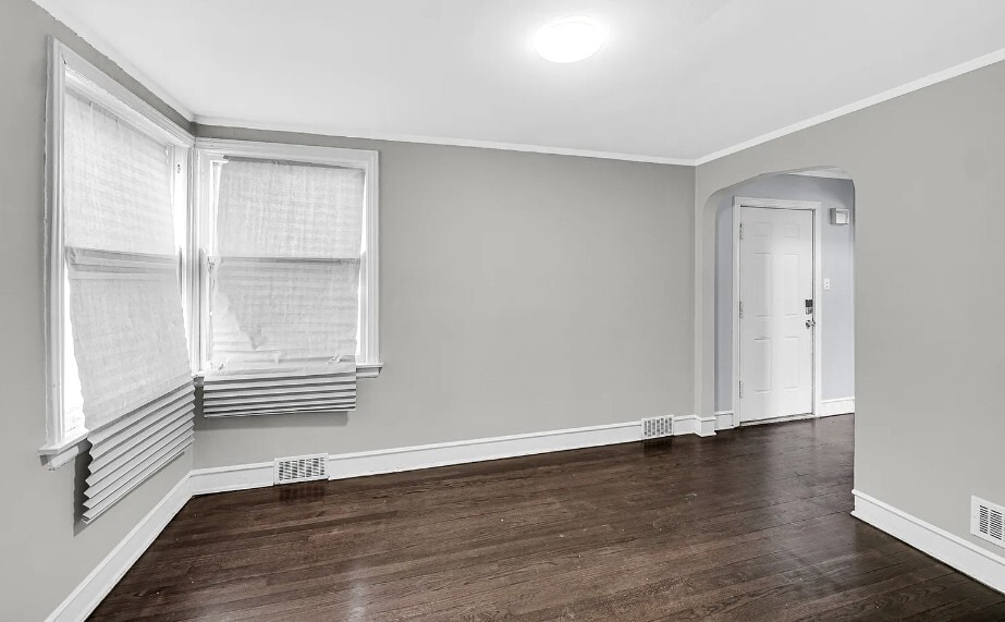 Building Photo - 8900 S Dauphin Ave