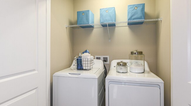 Building Photo - 6340 Willowside St