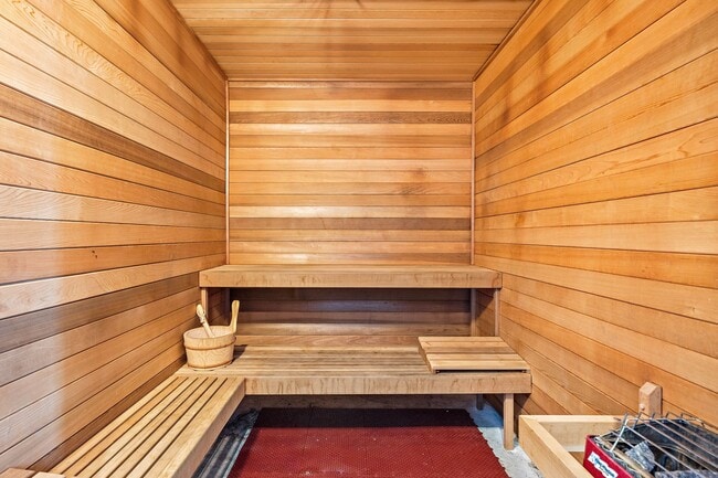 Building Photo - 1211 Caroline St