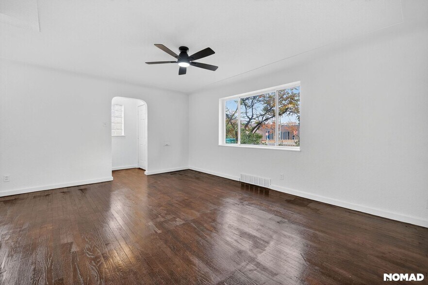 Building Photo - 1460 Elmira St