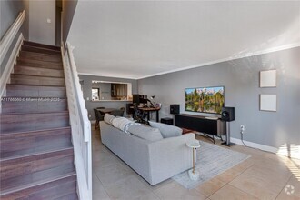 Building Photo - 10087 SW 77th Ct