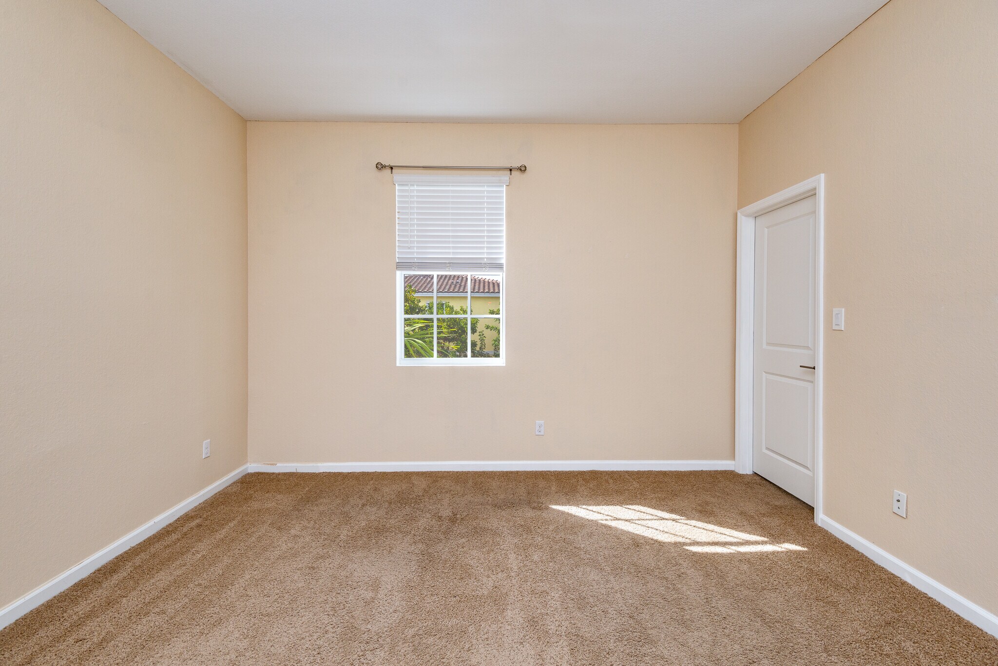 Building Photo - 1134 NW 40th Ter