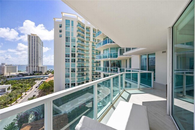 Building Photo - 250 Sunny Isles Blvd