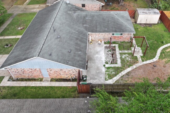 Building Photo - 8335 Langdon Ln