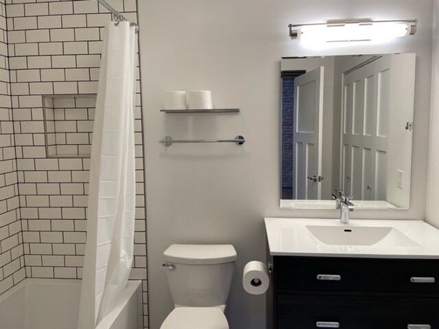 Bathroom - 307 N Riverfront Dr