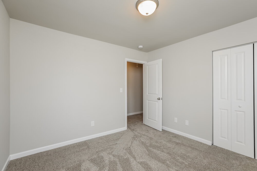 Building Photo - 317 Nutwood Trce