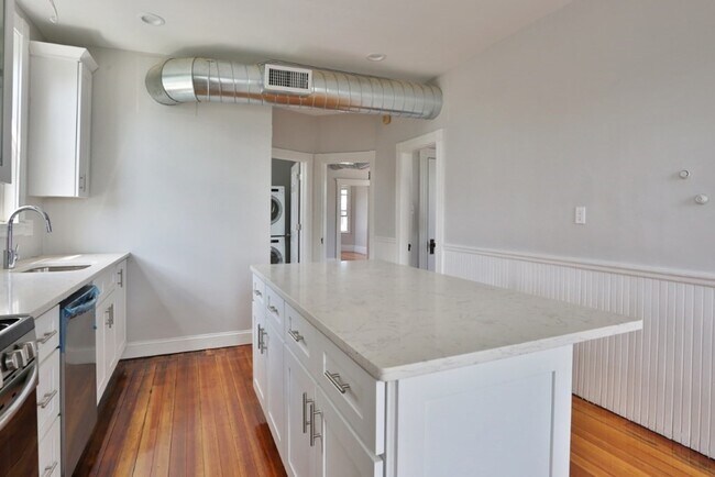 Building Photo - 74 Barnes Ave