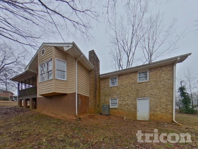 Building Photo - 5020 Horton Pl