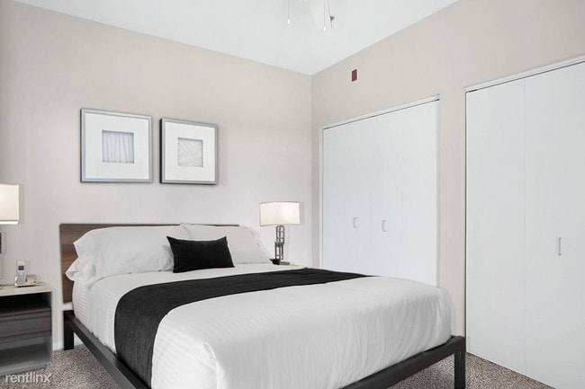 Building Photo - 249 Union Blvd