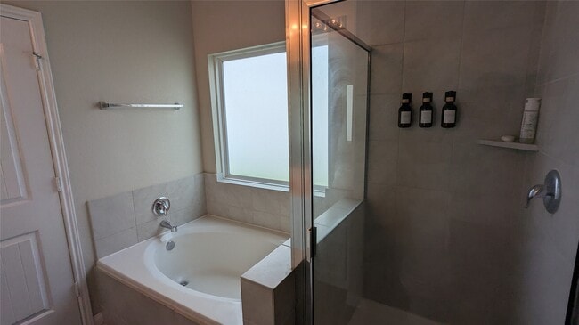 Building Photo - 23607 Lady Capulet Dr