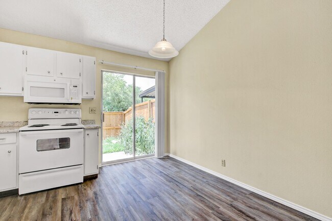 Building Photo - Move-In Ready Condo with Open Layout