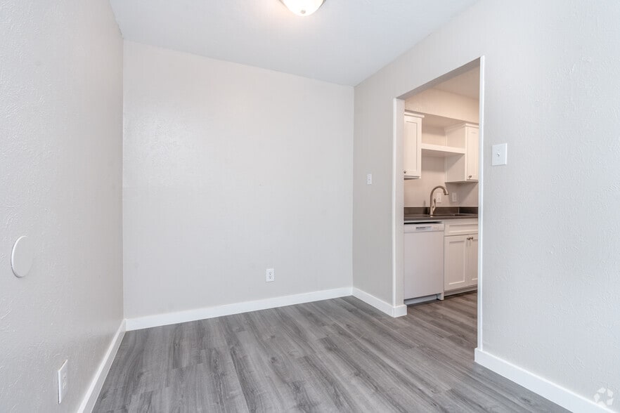 Juniper - 1BR, 1BA - 640SF - Dining Room - Gazebo Apartments (Denton, Tx)