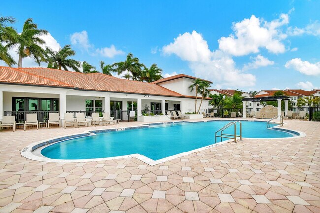 Building Photo - 1312 Villa Cir