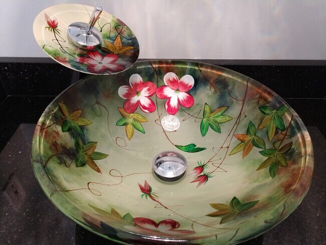 Building Photo - 33 River Oaks Cir E