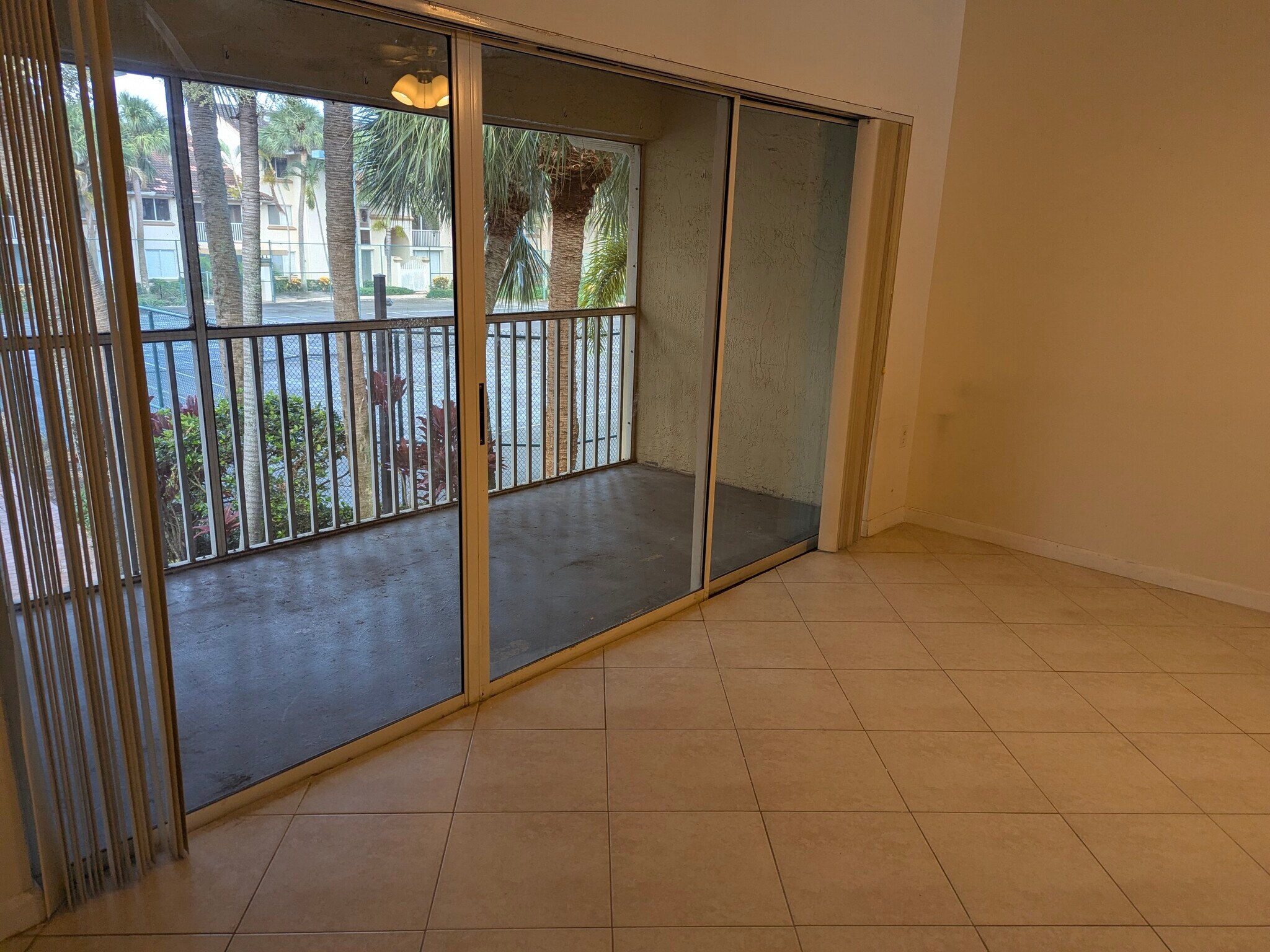 Building Photo - 18203 Glenmoor Dr