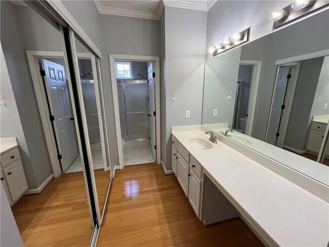 Building Photo - 320 Harmony Ct